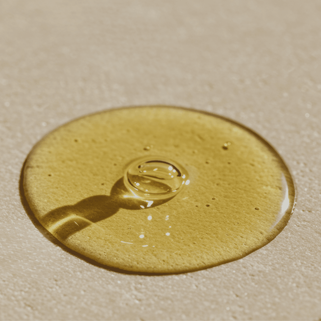 Oilē (Sunless Dry Body Oil) – Product Image 3 | The Glow Atelier